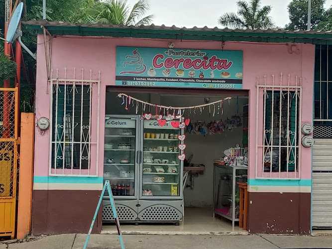 Fotografia tomada fuera de Pastelería Cerecita - Pastelería en San Juan Bautista Tuxtepec, Oax.
