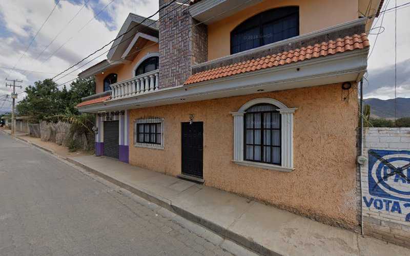 Fotografia tomada fuera de  BRISS Panadería & Pastelería. - Panadería en Ajalpan, Pue.