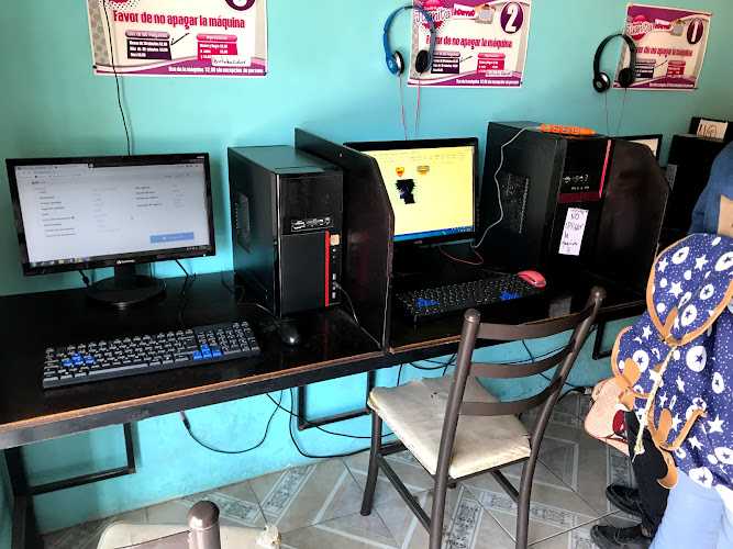 Fotografia tomada fuera de Café Internet Compu Rr - Panadería en San Andrés Cholula, Pue.