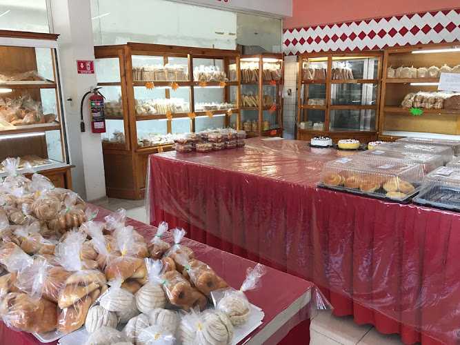 Fotografia tomada fuera de Panaderia La Especial Valladolid Yucatán - Panadería en Valladolid, Yuc.