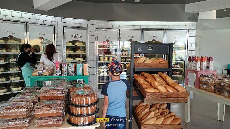 Fotografia tomada fuera de Pastelerías Quemen Santa Rosa - Panadería en Oaxaca de Juárez, Oax.
