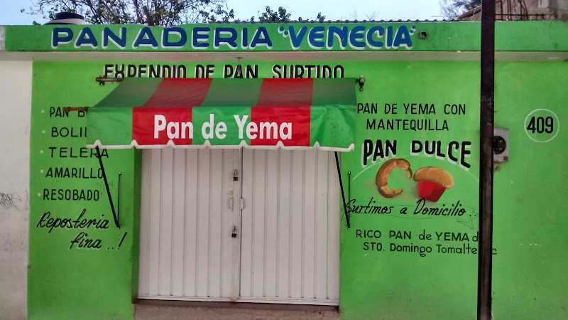 Fotografia tomada fuera de Expendio de Pan Surtido - Panadería en Santa María Atzompa, Oax.