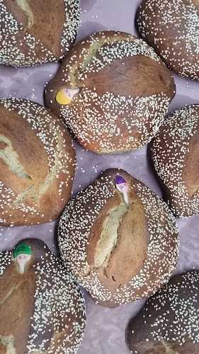 Fotografia tomada fuera de Panadería la flor. - Panadería en Tlacolula de Matamoros, Oax.