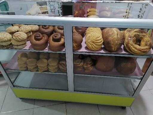 Fotografia tomada fuera de Panaderia Claudia - Panadería en Tlacolula de Matamoros, Oax.