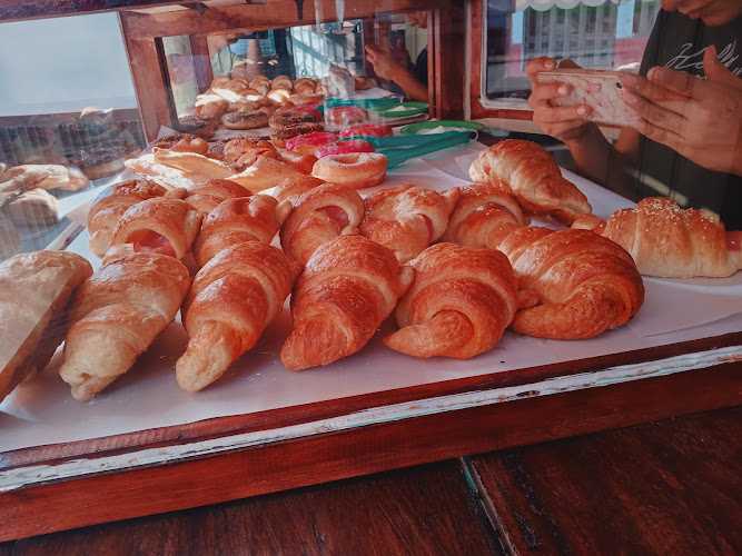 Fotografia tomada fuera de Panadería Don Chapu - Panadería en San Pedro Pochutla, Oax.
