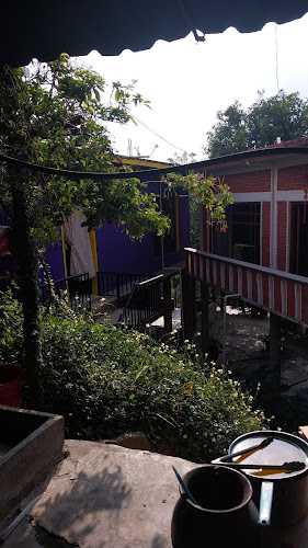 Fotografia tomada fuera de Pastelería y polleria hayden - Panadería en Villa de Tututepec, Oax.