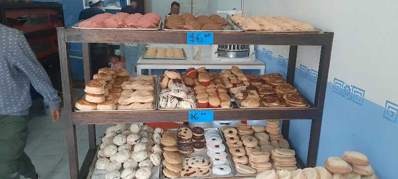 Fotografia tomada fuera de Mon Panaderías - Panadería en San Mateo Atenco, Edomex.