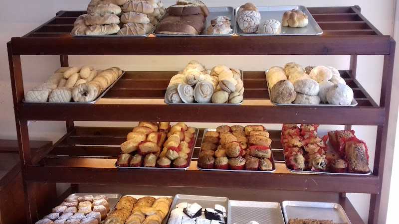Fotografia tomada fuera de Panadería, Repostería y Pastelería La Familia - Pastelería en Mérida, Yuc.
