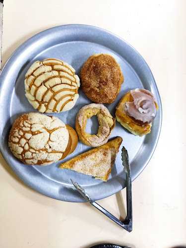 Fotografia tomada fuera de Panadería La Rosita - Panadería en Mérida, Yuc.