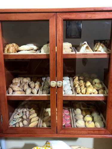 Fotografia tomada fuera de Panaderia Juan Luis - Bakery en Ocotlán, Jal.