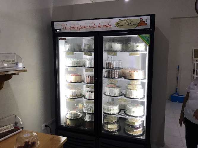 Fotografia tomada fuera de Pastelería Ana María Oriente - Pastelería en Mérida, Yuc.