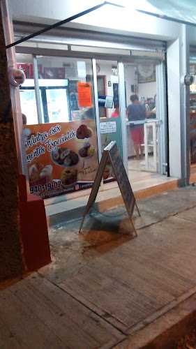 Fotografia tomada fuera de La Marlene - Panadería en Mérida, Yuc.