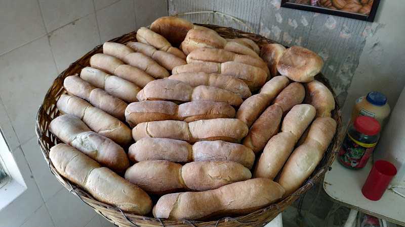 Fotografia tomada fuera de Panadería Los Tres García - Panadería en Rincón de Romos, Ags.