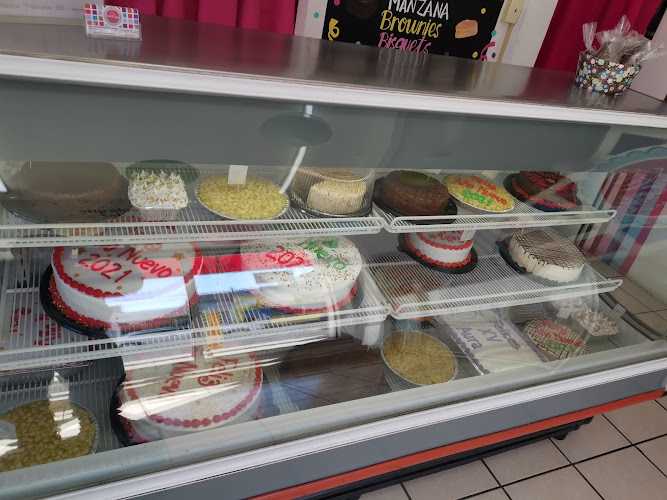 Fotografia tomada fuera de Nutricake - Pasteleria - Cake shop en Tepic, Nay.