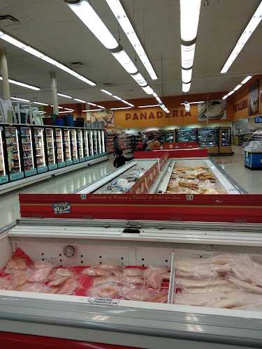 Fotografia tomada fuera de Super Gutiérrez (Suc. Sabinas Fundadores) - Supermercado en Sabinas, Coah.