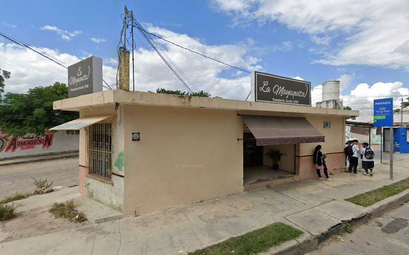 Fotografia tomada fuera de La Mayuquita - Panadería en Mérida, Yuc.
