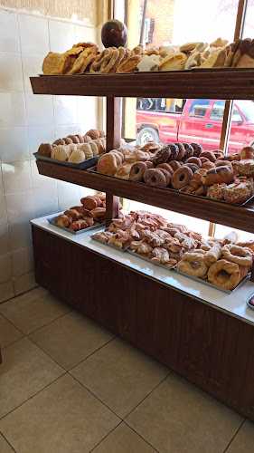 Fotografia tomada fuera de Panadería la Colonial - Panadería en Río Grande, Zac.