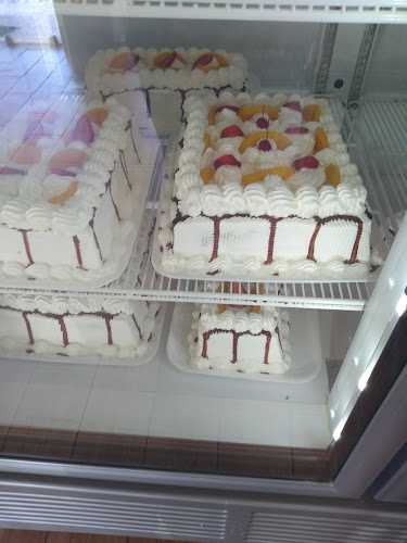 Fotografia tomada fuera de Diafer - Pastelería en Torreón, Coah.