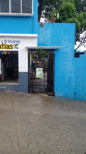 Fotografia tomada fuera de Santa Maria Huazolotitlan - cafeterías en Santa María Huazolotitlán, Oax.