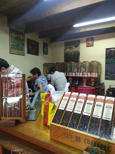 Fotografia tomada fuera de Café La Onza - Tienda de café en Coatepec, Ver.