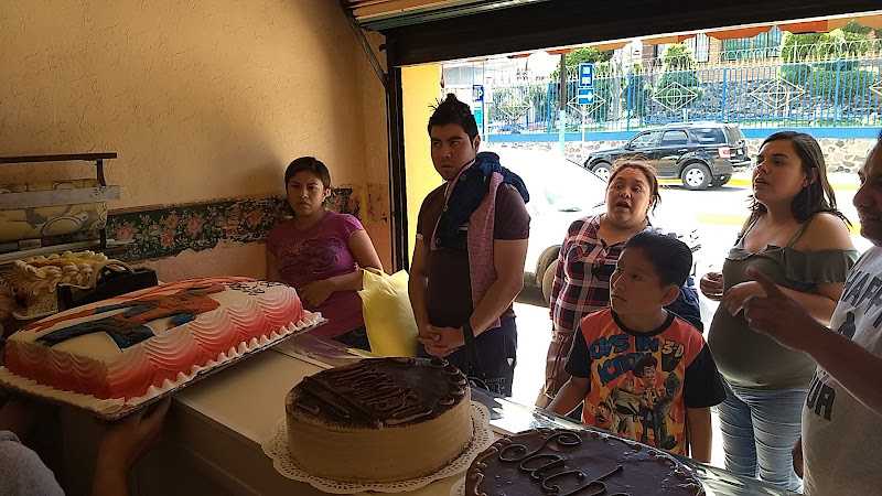 Fotografia tomada fuera de Pastelería del Valle - Pastelería en Tepeji del Río de Ocampo, Hgo.