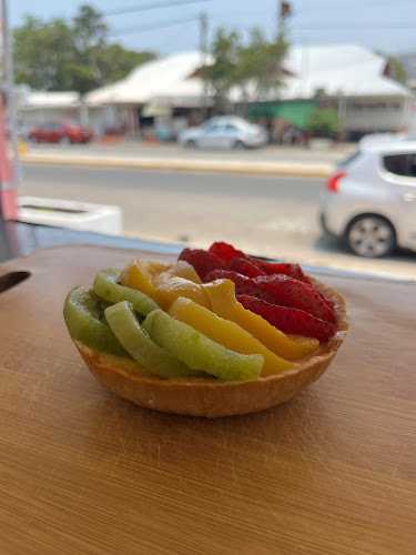 Fotografia tomada fuera de Pastelería y Repostería Delicias Paola - Panadería en Salina Cruz, Oax.