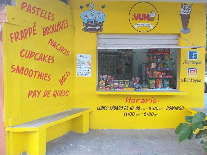 Fotografia tomada fuera de Punto Yum - Pastelería en Salina Cruz, Oax.