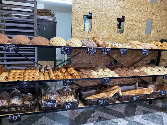 Fotografia tomada fuera de Panadería La espiga de San Pablo - Panadería en Cdad. de San Pablo del Monte, Tlax.
