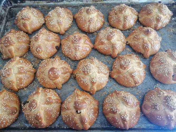 Fotografia tomada fuera de Las 3 Princesas - Panadería en Cdad. de San Pablo del Monte, Tlax.