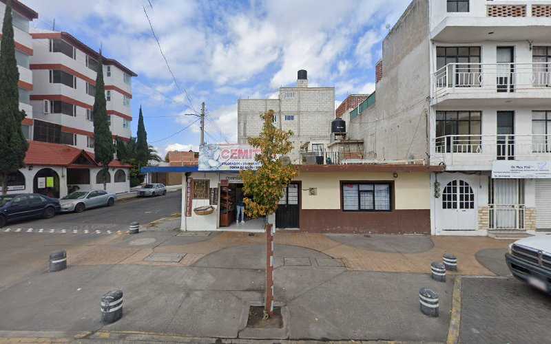 Fotografia tomada fuera de Panificadora Grupo Cemiplus - Panadería en Cdad. de Apizaco, Tlax.