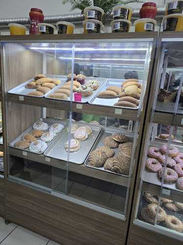 Fotografia tomada fuera de Panificadora el menonita - Panadería en Chihuahua, Chih.