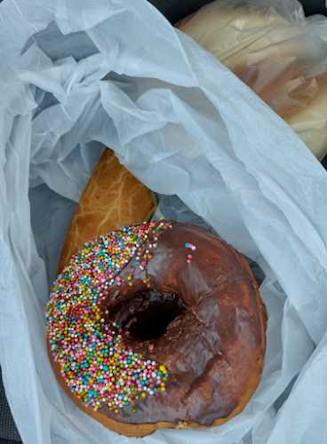 Fotografia tomada fuera de Panadería Los 3 Milagros - Panadería en Hermosillo, Son.