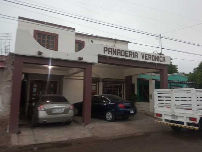 Fotografia tomada fuera de Panadería Verónica - Panadería en Hermosillo, Son.