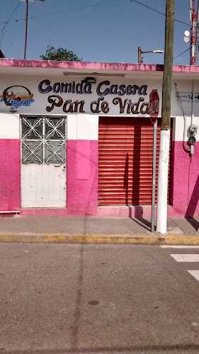 Fotografia tomada fuera de Pan de Vida - Panadería en Córdoba, Ver.