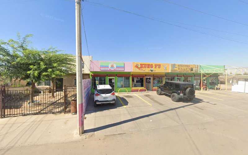 Fotografia tomada fuera de La Casita Del Pastel - Panadería en San Luis Río Colorado, Son.