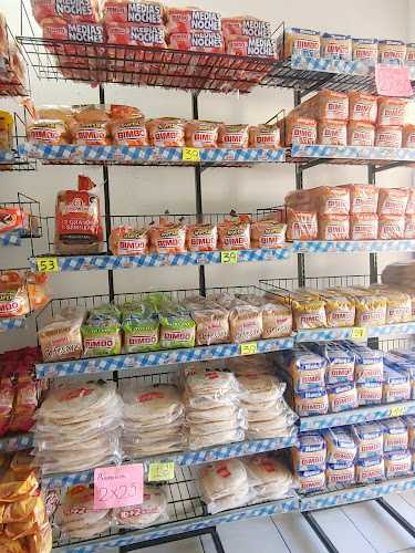 Fotografia tomada fuera de Expendio Bimbo San Vicente - Panadería en San Vicente, Nay.