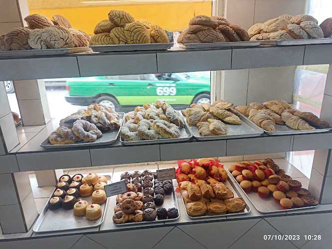 Fotografia tomada fuera de Panificadora la Parroquia - Panadería en Cdad. Valles, S.L.P.