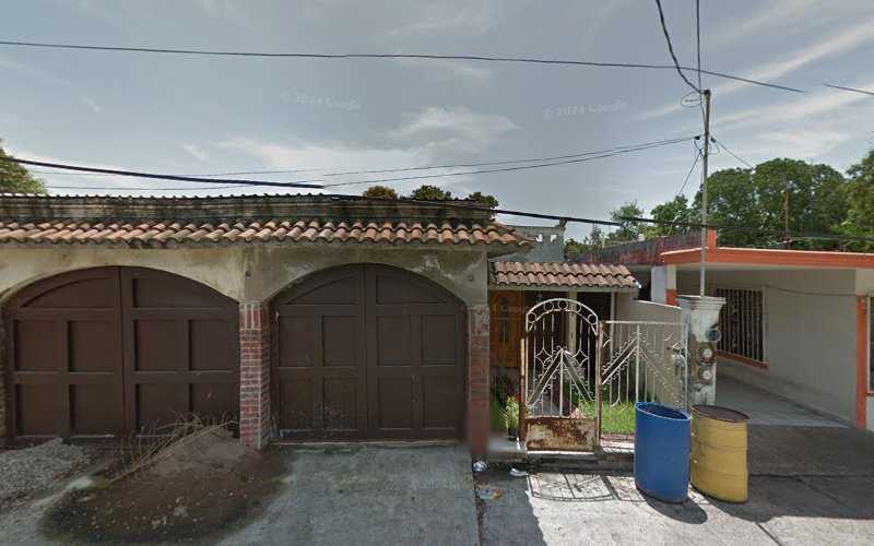 Fotografia tomada fuera de Panaderia Tellez - Panadería en Cdad. Valles, S.L.P.