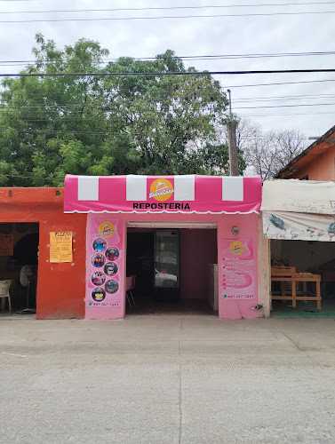 Fotografia tomada fuera de Dana cake - Pastelería en Cdad. Valles, S.L.P.