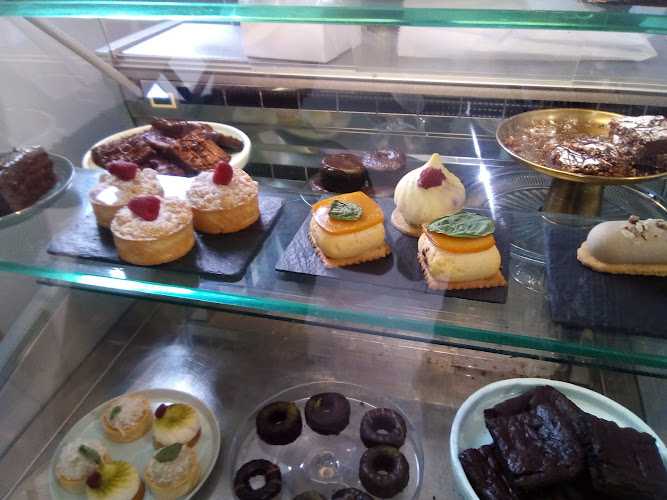 Fotografia tomada fuera de Miel Galería de Postres & Brunch - cafeterías en San Luis Potosí, S.L.P.