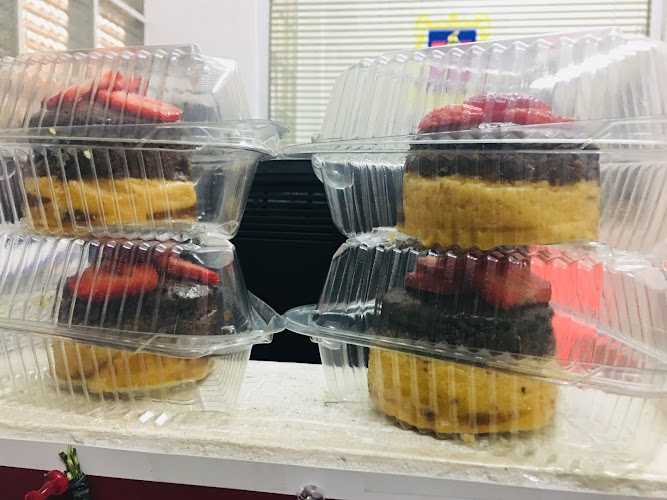 Fotografia tomada fuera de Adriana Kekitos - Tienda de postres en San Luis Potosí, S.L.P.