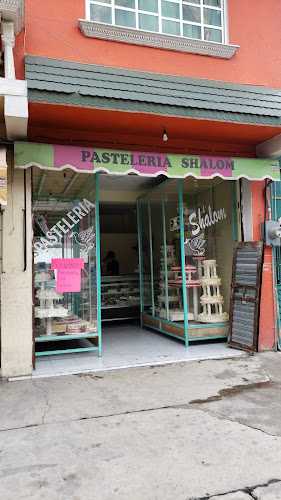 Fotografia tomada fuera de Shalom - Pastelería en San Mateo Atenco, Edomex.