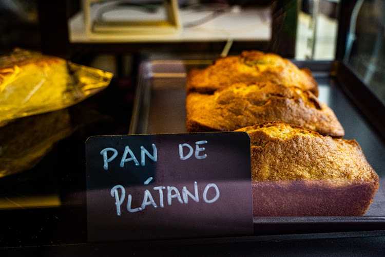 Fotografia tomada fuera de Dolce Aleka - Bakery en San Mateo Atenco, Edomex.