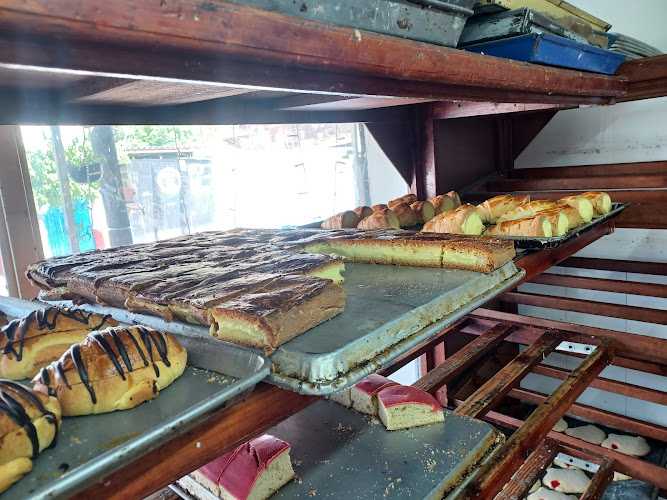 Fotografia tomada fuera de Panadería San Francisco - Panadería en Tesistán, Jal.
