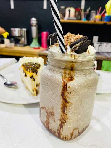 Fotografia tomada fuera de Postreria Pochutla - restaurantes en San Pedro Pochutla, Oax.