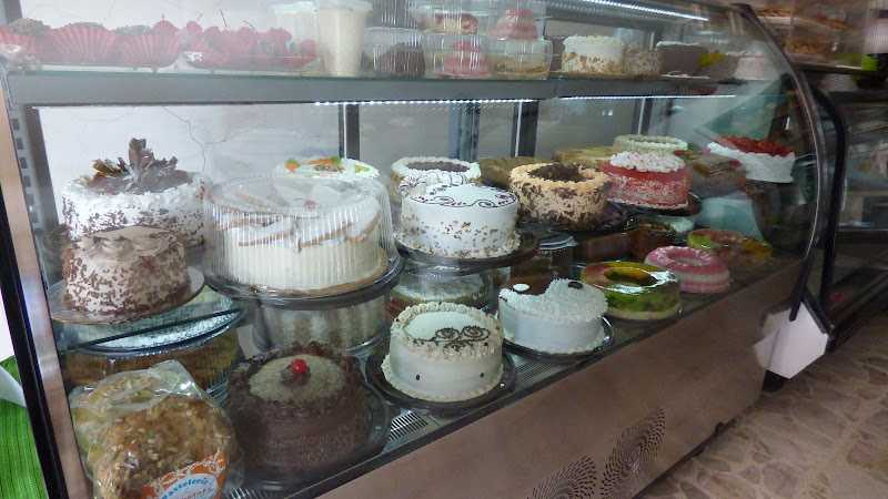 Fotografia tomada fuera de Pasteleria Rochatas - Panadería en Jocotepec, Jal.