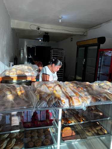 Fotografia tomada fuera de Panadería Sarai - Pastelería especializada en tartas nupciales en Tulum, Q.R.