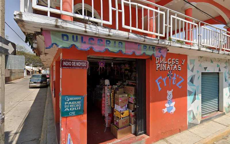 Fotografia tomada fuera de Dulcería Frit´z - Tienda de alimentación en Villa de Zaachila, Oax.