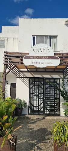 Fotografia tomada fuera de Café Del Puerto Express Rodin - Cafetería en Cancún, Q.R.