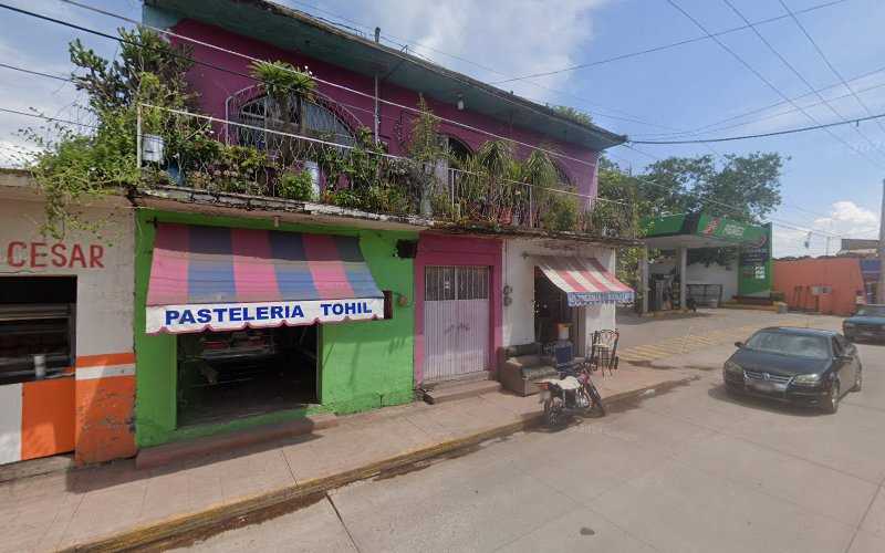 Fotografia tomada fuera de Pastelería Tohil - Panadería en Pastor Ortiz, Mich.